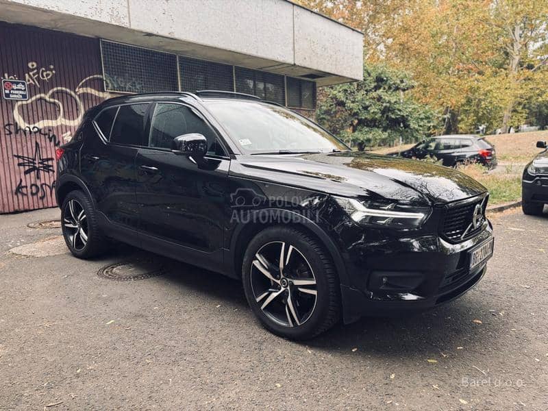 Volvo XC40 2.0 D4 AWD R-DESIGN