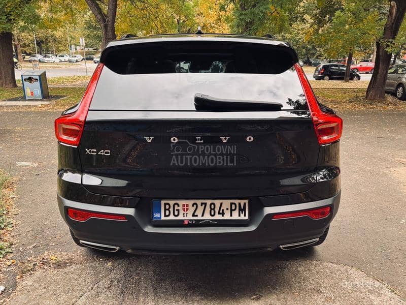 Volvo XC40 2.0 D4 AWD R-DESIGN