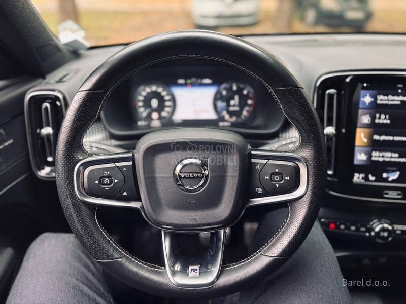 Volvo XC40 2.0 D4 AWD R-DESIGN