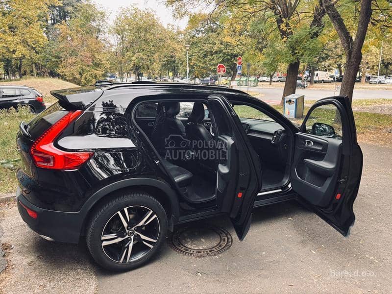 Volvo XC40 2.0 D4 AWD R-DESIGN