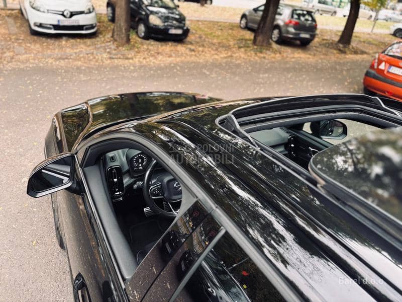 Volvo XC40 2.0 D4 AWD R-DESIGN