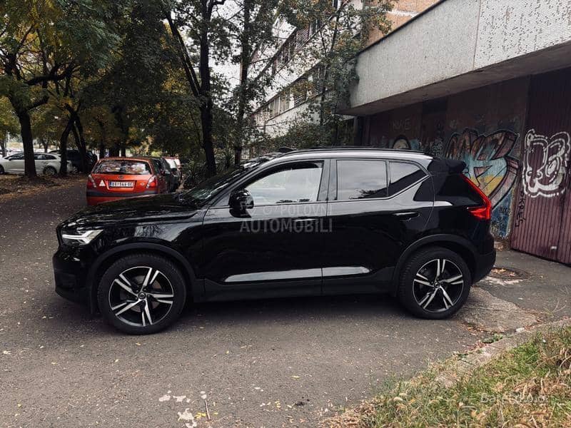 Volvo XC40 2.0 D4 AWD R-DESIGN