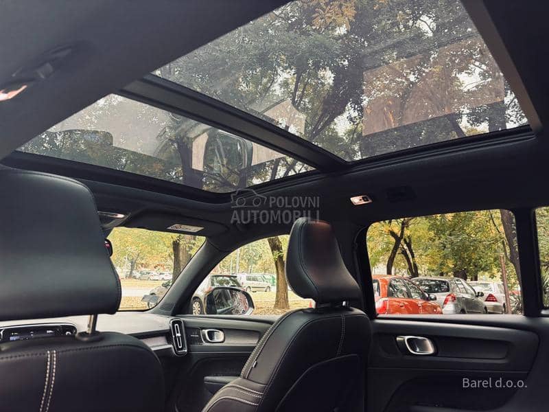 Volvo XC40 2.0 D4 AWD R-DESIGN