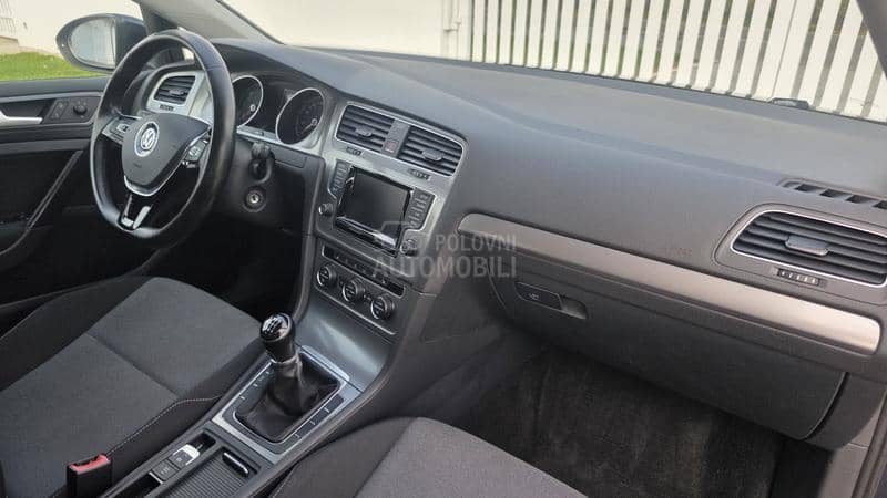 Volkswagen Golf 7 1,6TDI BLUEMOTION