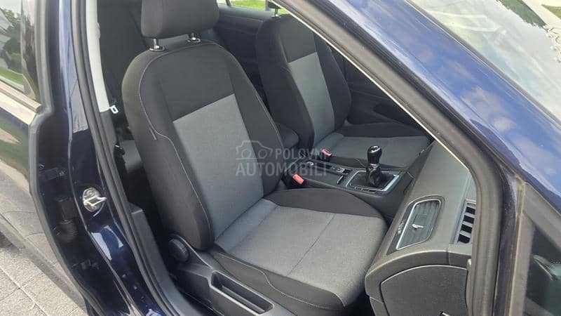 Volkswagen Golf 7 1,6TDI BLUEMOTION