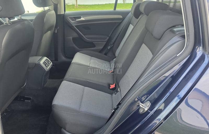 Volkswagen Golf 7 1,6TDI BLUEMOTION