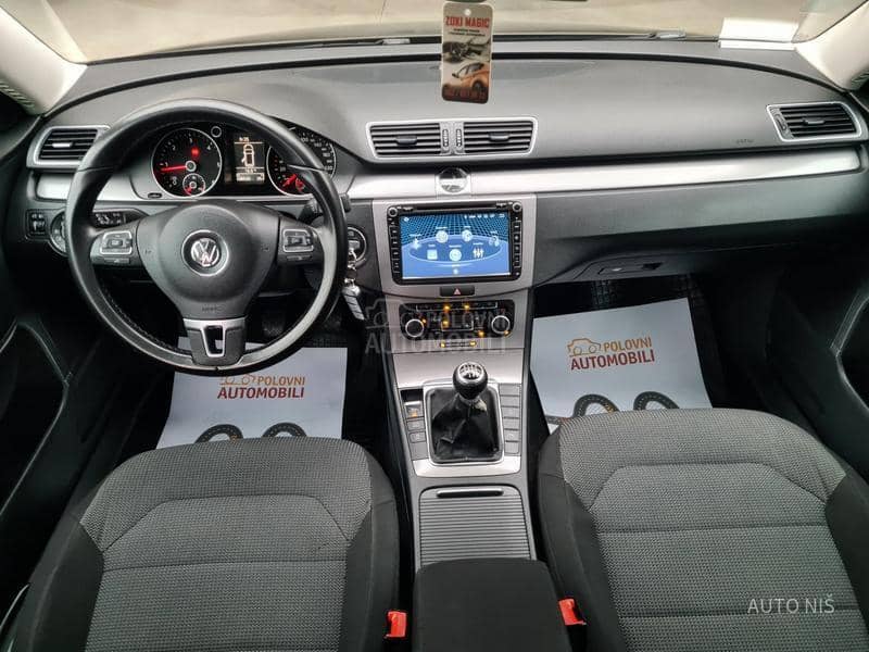Volkswagen Passat B7 1.6 TDI HIGHLINE