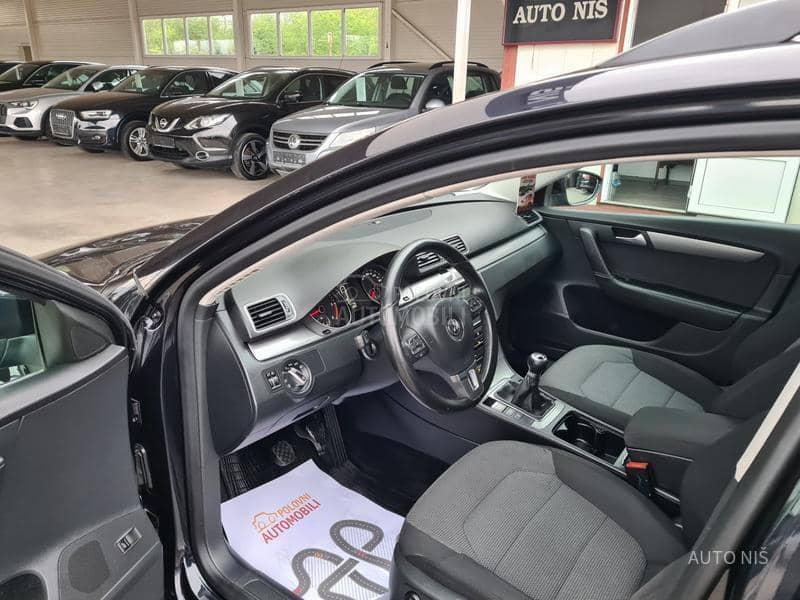 Volkswagen Passat B7 1.6 TDI HIGHLINE