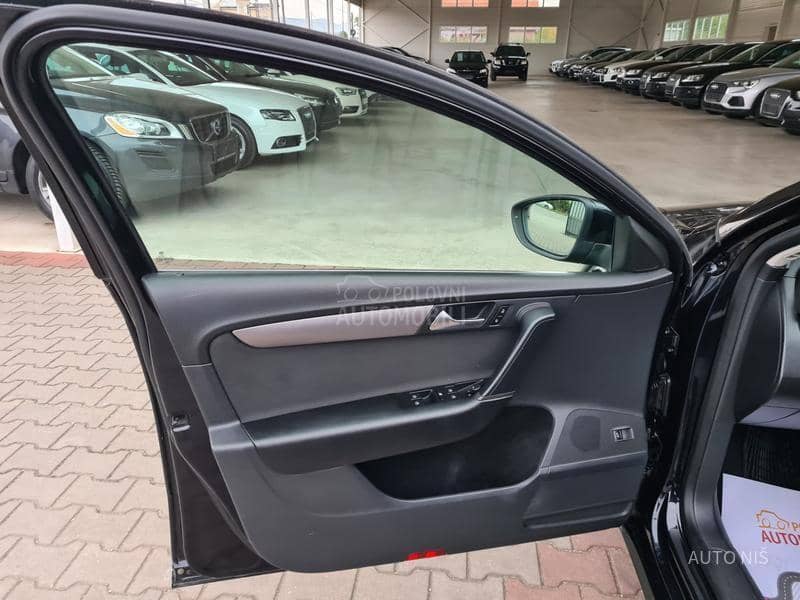 Volkswagen Passat B7 1.6 TDI HIGHLINE