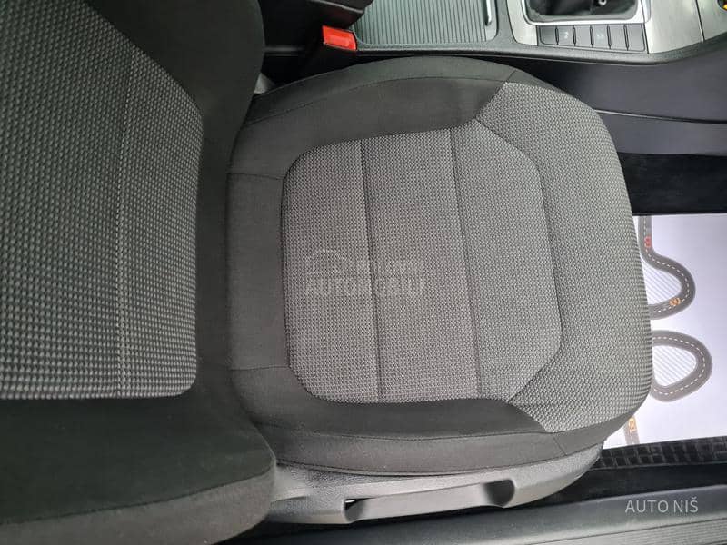 Volkswagen Passat B7 1.6 TDI HIGHLINE