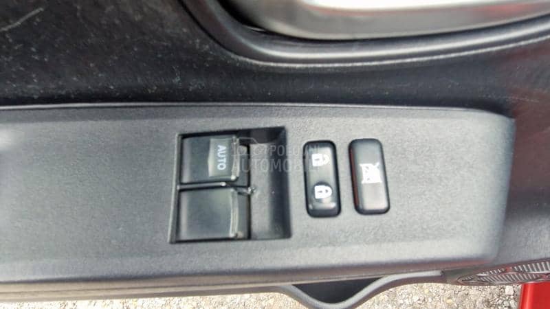 Toyota Yaris 1.3 vvti Nav