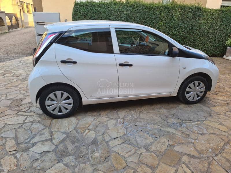 Toyota Aygo T O P