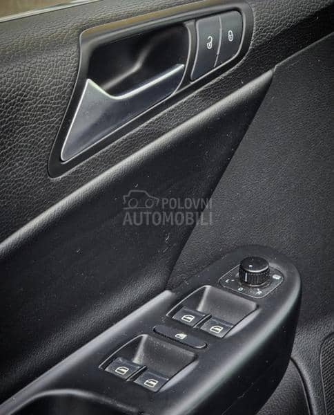Volkswagen Passat B6 2.0 tdi/CR/Highline
