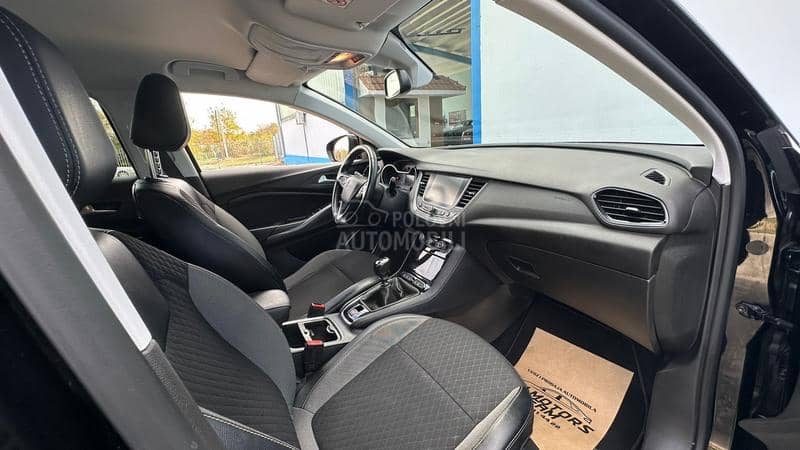 Opel Grandland X INOVATION PACK