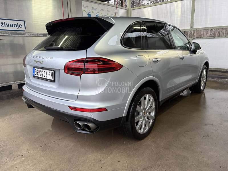 Porsche Cayenne 3.0