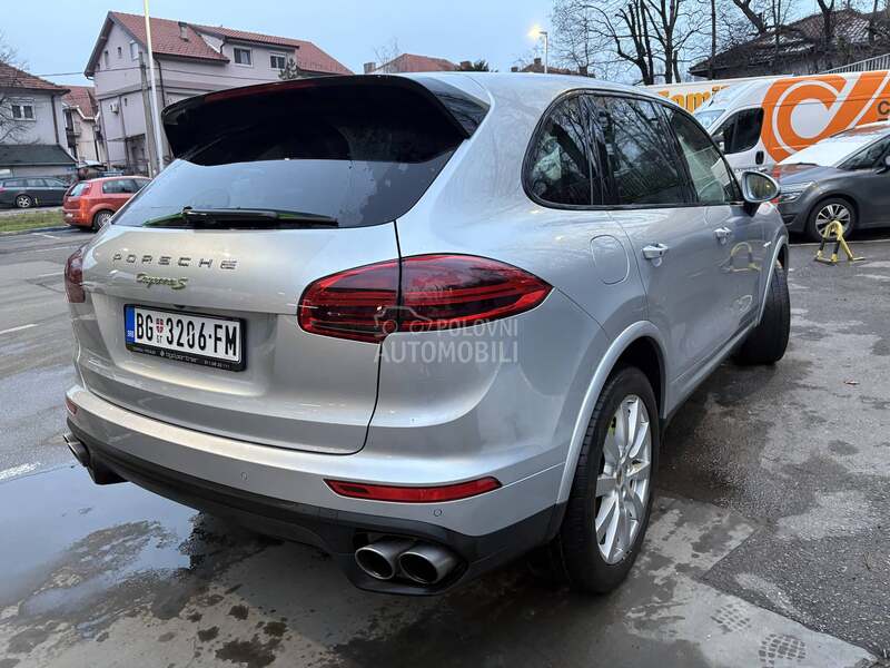 Porsche Cayenne 3.0