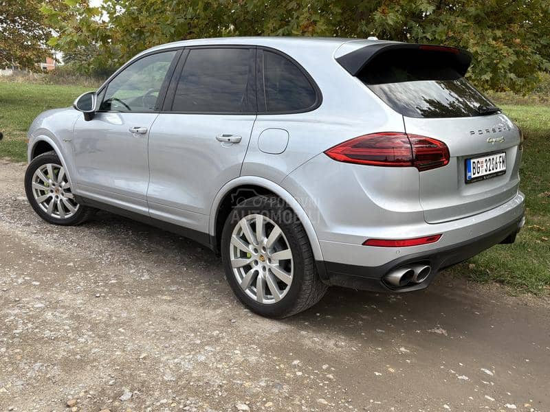 Porsche Cayenne 3.0