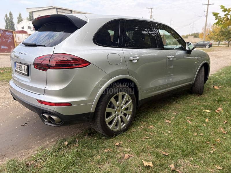 Porsche Cayenne 3.0
