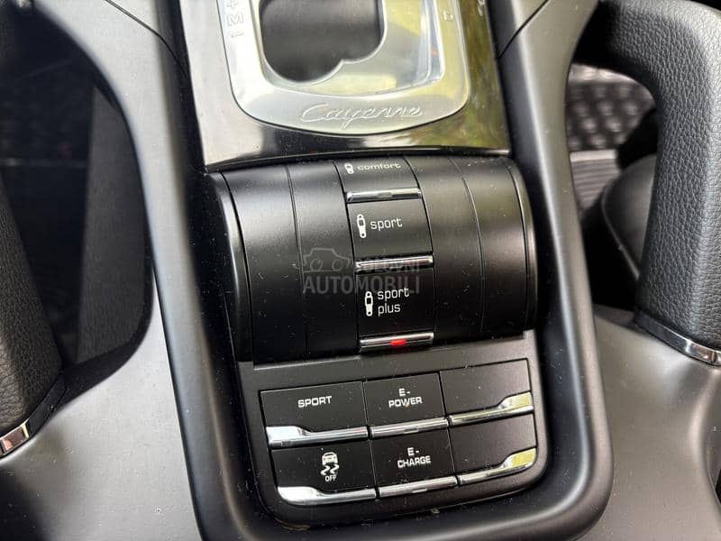 Porsche Cayenne 3.0