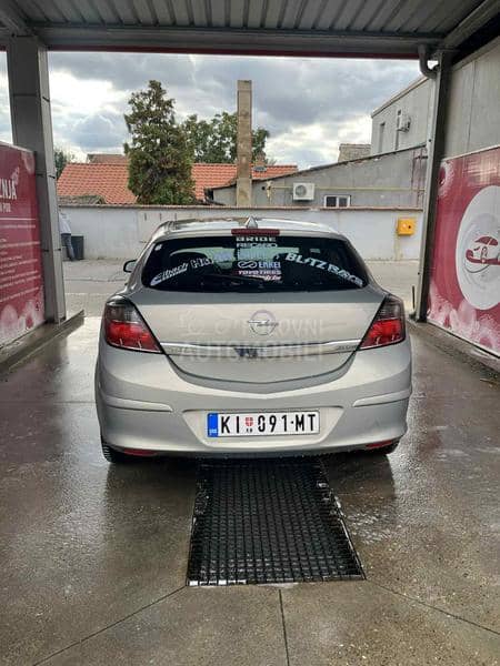 Opel Astra H 1.9cdti