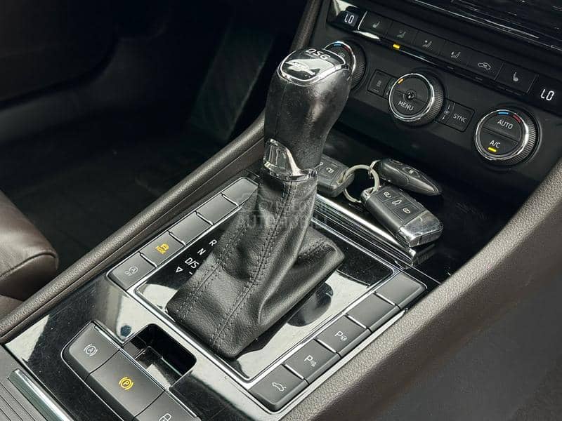 Škoda Superb LAURIN K./DSG/FUL Škoda Superb LAURIN K./DSG/FUL