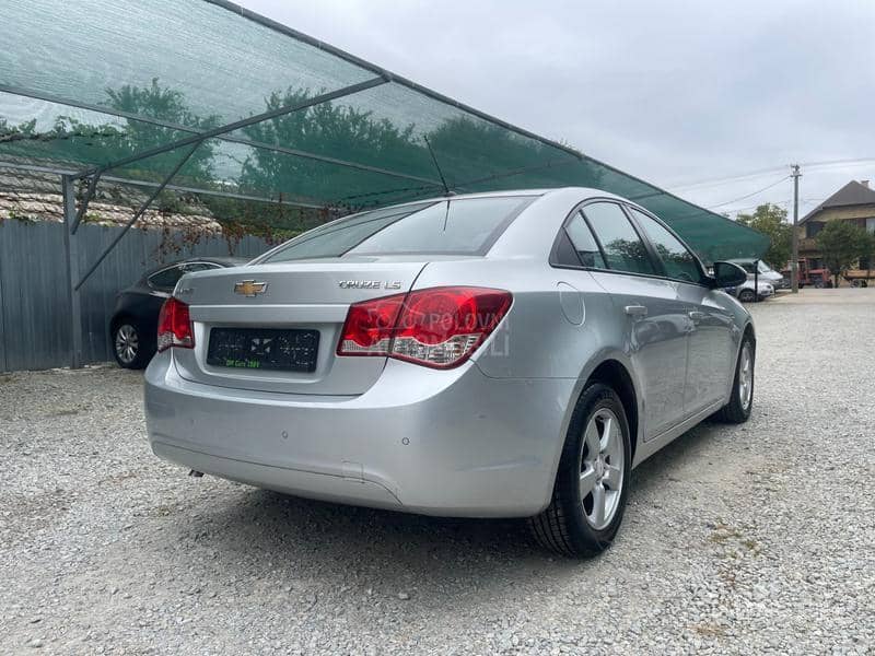Chevrolet Cruze 1.6 deLux