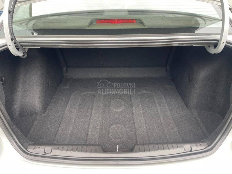 Chevrolet Cruze 1.6 deLux