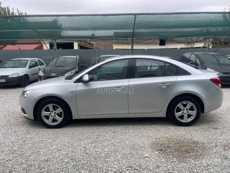 Chevrolet Cruze 1.6 deLux