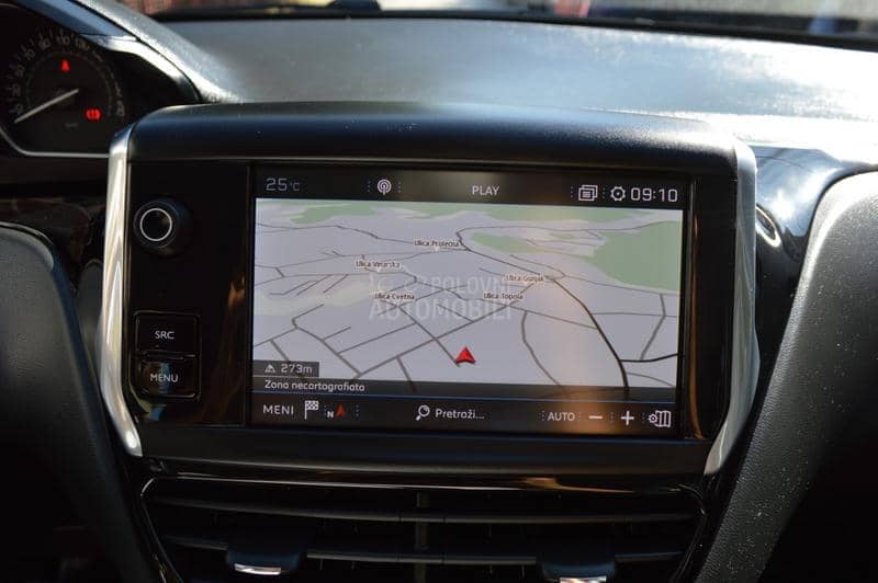 Peugeot 208 1.2 PureTech Nav