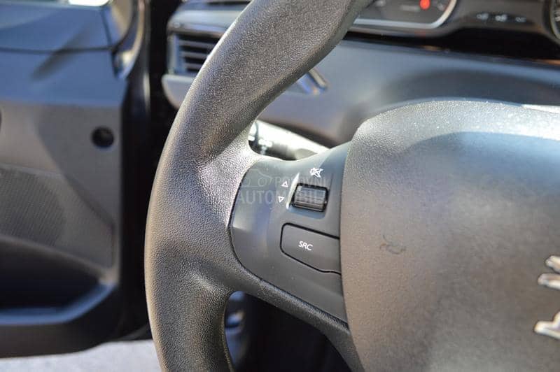 Peugeot 208 1.2 PureTech Nav