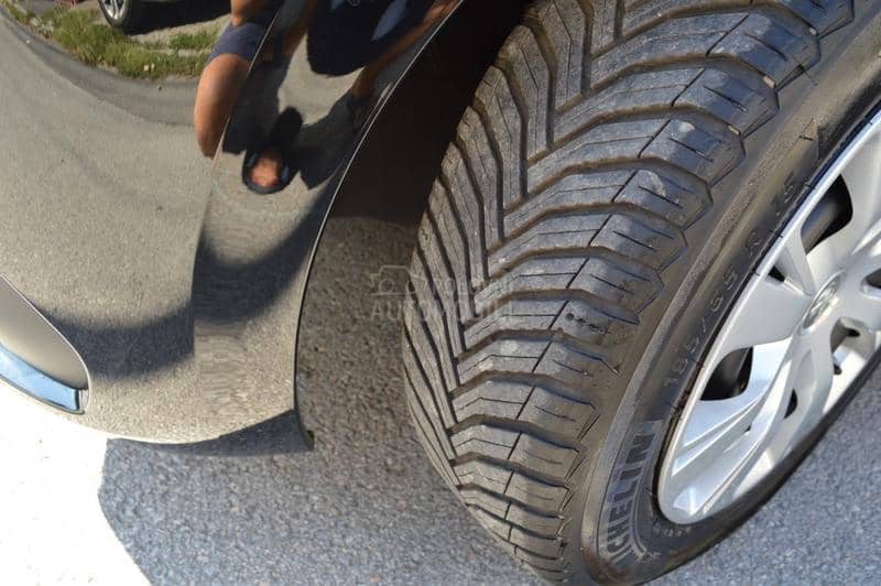 Peugeot 208 1.2 PureTech Nav