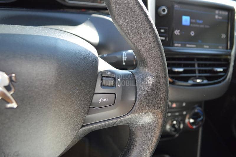 Peugeot 208 1.2 PureTech Nav
