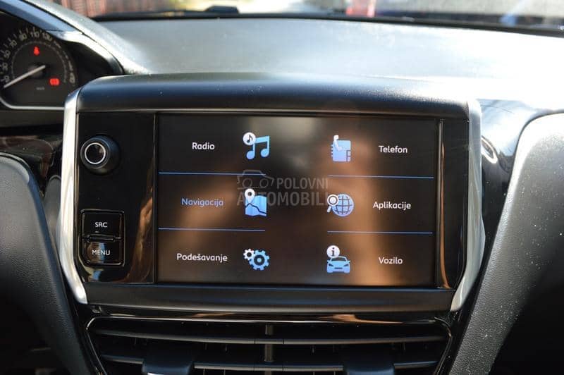 Peugeot 208 1.2 PureTech Nav