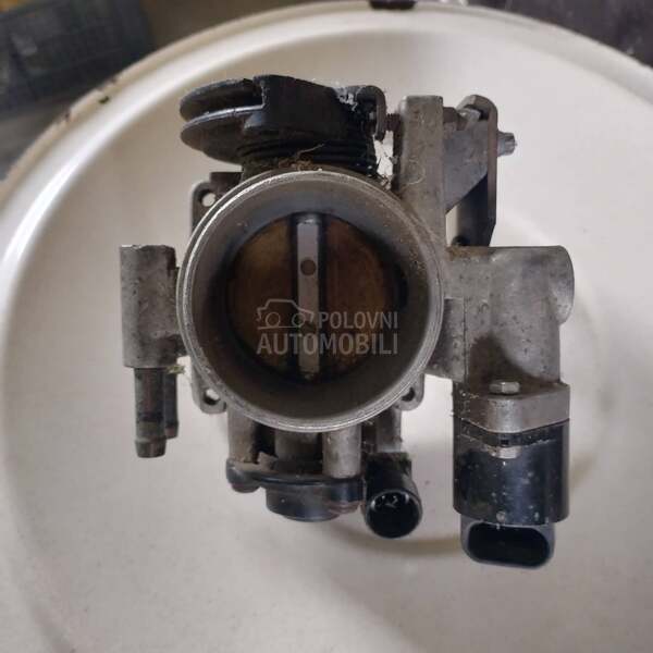 klapna gasa za corsu b 1.4 16v