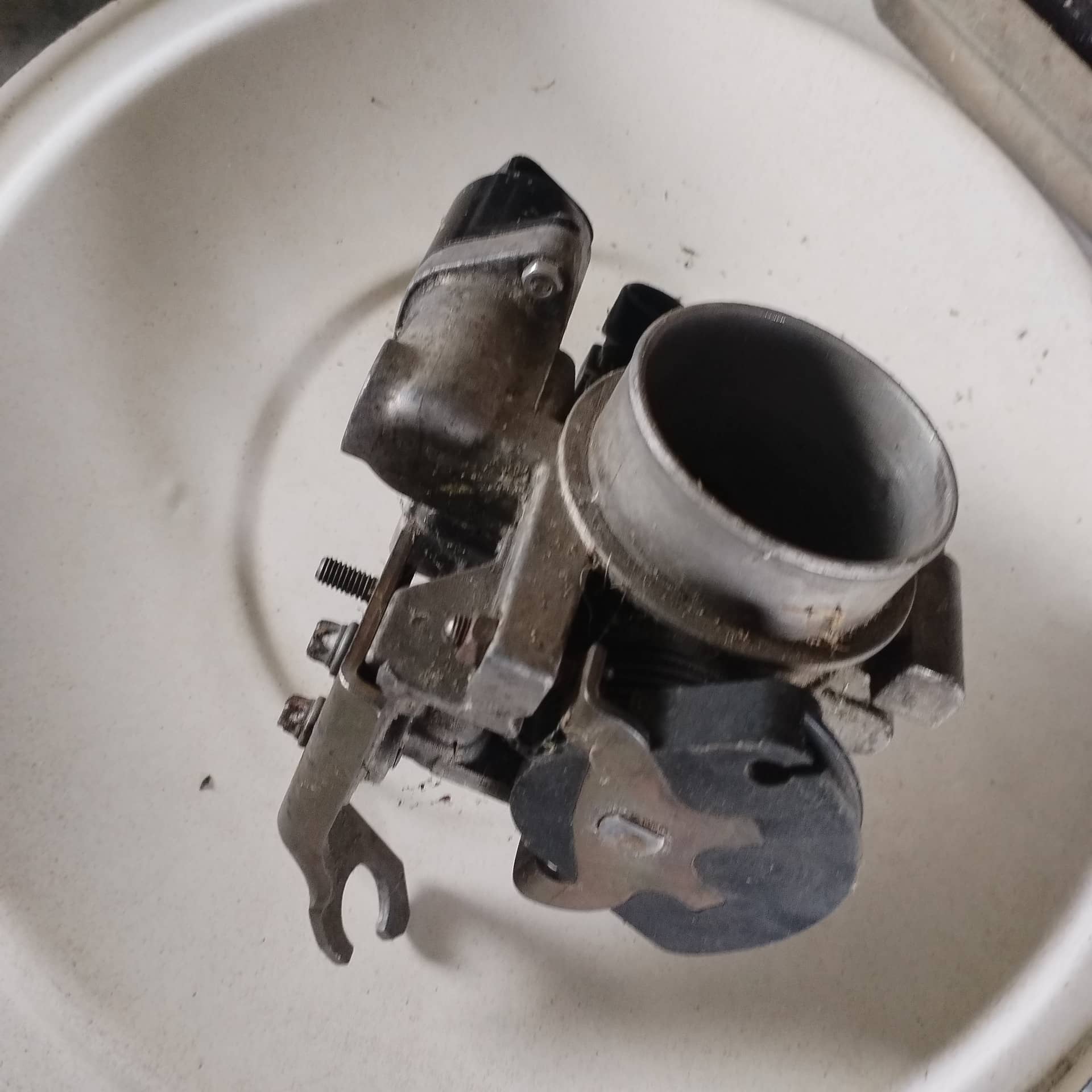 klapna gasa za corsu b 1.4 16v