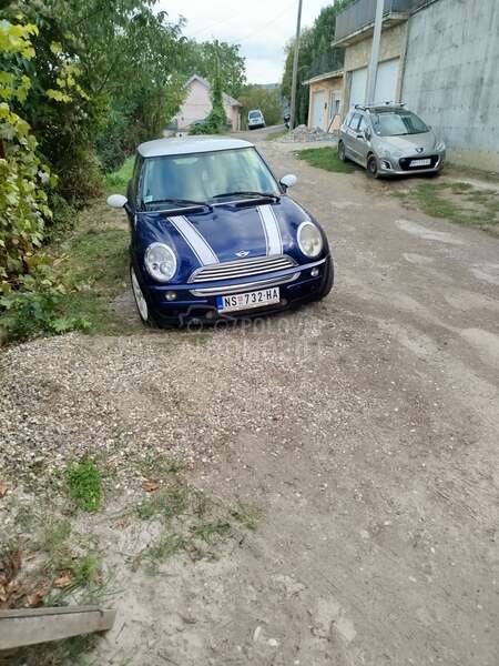 MINI Cooper 1.6