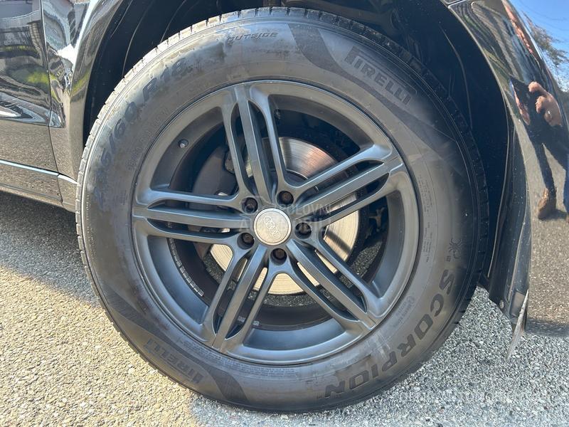 Audi Q5 2.0TDI S-Line CH Audi Q5 2.0TDI S-Line CH