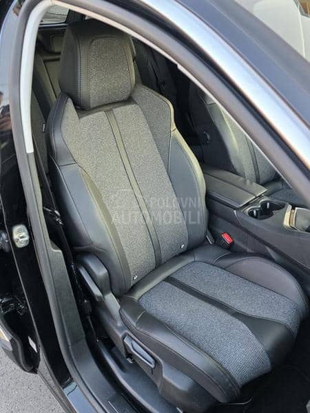 Peugeot 3008 ALLURE FABRIKA Peugeot 3008 ALLURE FABRIKA