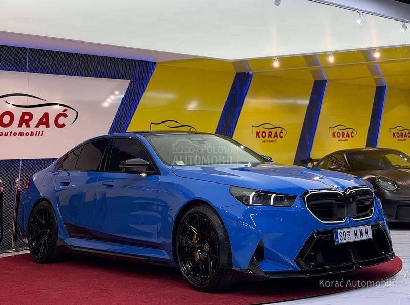 BMW M5 PERFORMANCE/AKRAP
