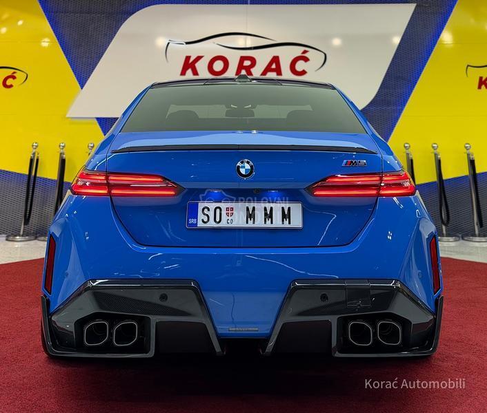 BMW M5 PERFORMANCE/AKRAP