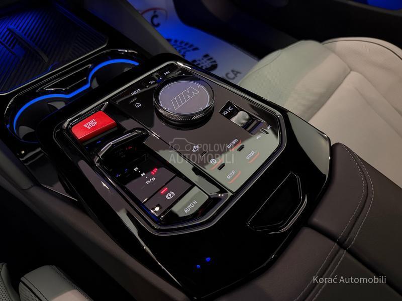 BMW M5 PERFORMANCE/AKRAP