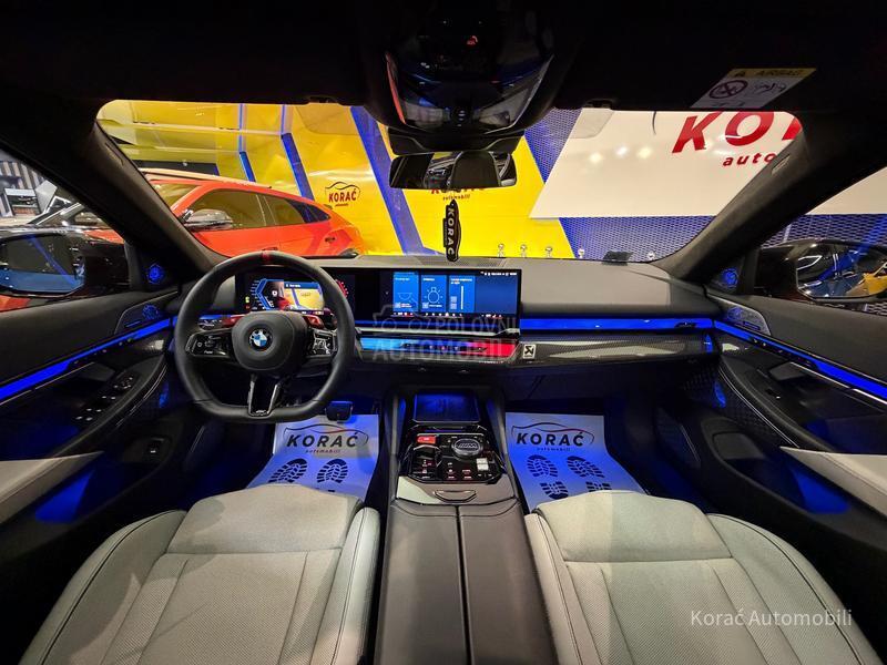 BMW M5 PERFORMANCE/AKRAP