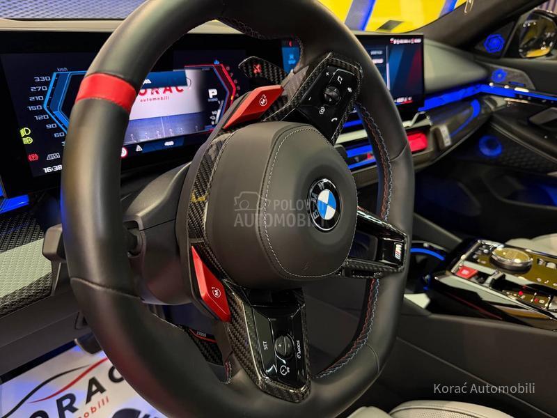 BMW M5 PERFORMANCE/AKRAP