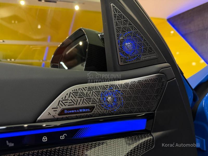 BMW M5 PERFORMANCE/AKRAP