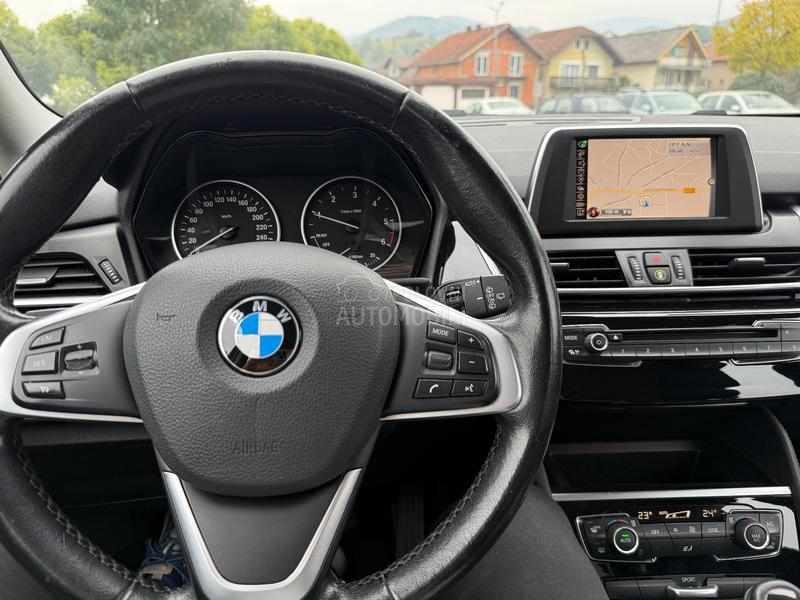 BMW 216 216 Luxury