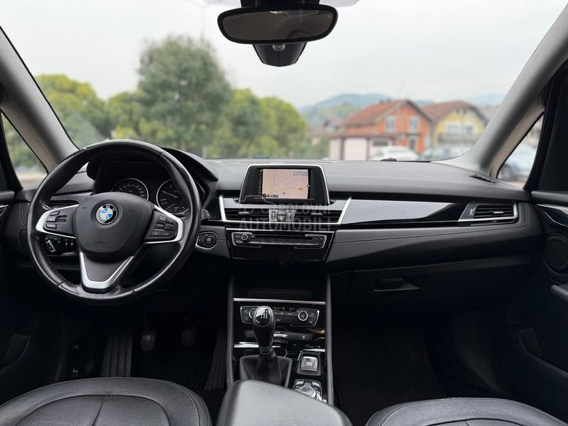 BMW 216 216 Luxury