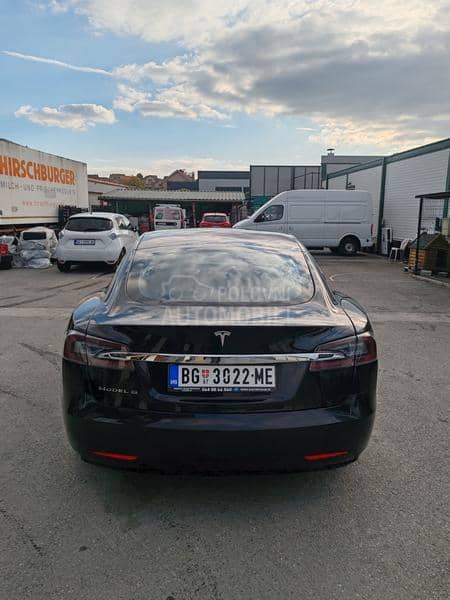 Tesla Model S 75D