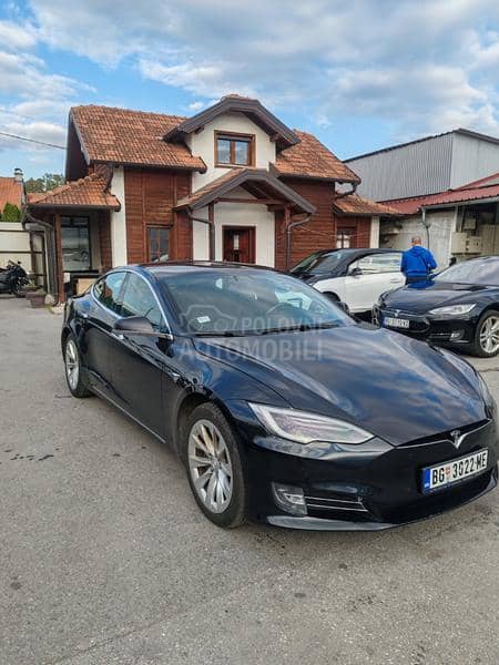 Tesla Model S 75D