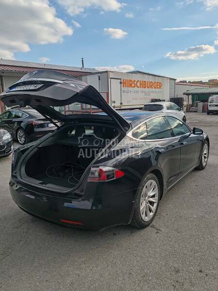 Tesla Model S 75D