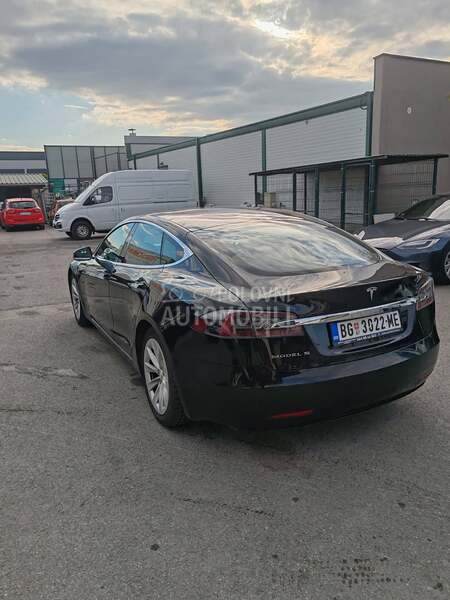 Tesla Model S 75D